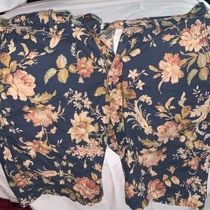 Men’s 34 Ralph Lauren floral shorts